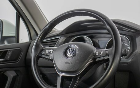 Volkswagen Tiguan II, 2019 год, 1 730 000 рублей, 15 фотография