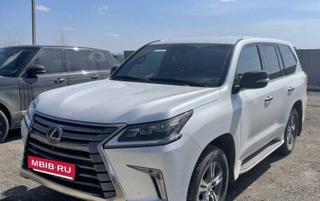 Lexus LX III, 2017 год, 6 500 000 рублей, 2 фотография