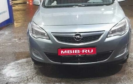 Opel Astra J, 2011 год, 670 000 рублей, 6 фотография