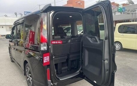 Honda Stepwgn, 2022 год, 1 800 000 рублей, 20 фотография