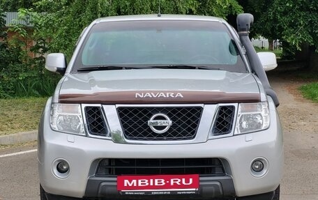 Nissan Navara (Frontier), 2012 год, 1 950 000 рублей, 2 фотография