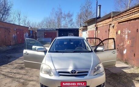 Toyota Corolla, 2004 год, 550 000 рублей, 1 фотография
