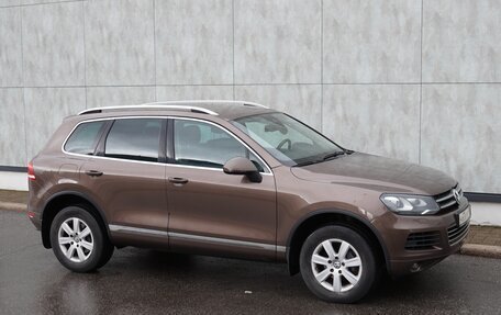 Volkswagen Touareg III, 2014 год, 2 700 000 рублей, 2 фотография