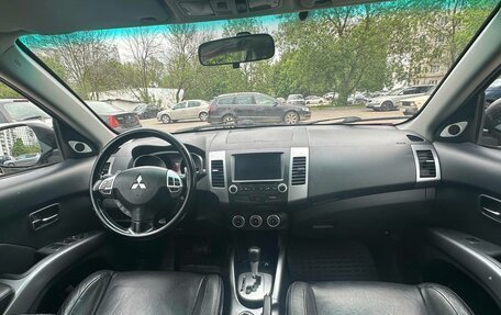 Mitsubishi Outlander III рестайлинг 3, 2008 год, 920 000 рублей, 11 фотография