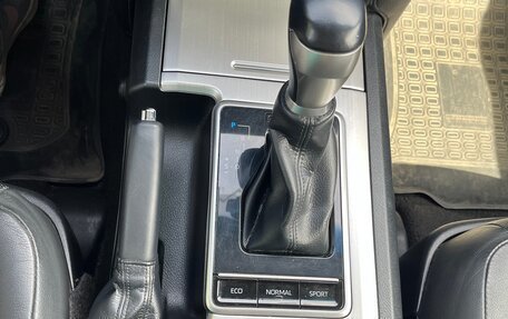 Toyota Land Cruiser Prado 150 рестайлинг 2, 2018 год, 6 200 000 рублей, 14 фотография