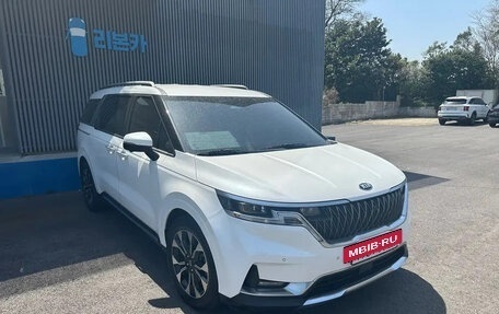 KIA Carnival, 2022 год, 4 068 131 рублей, 2 фотография
