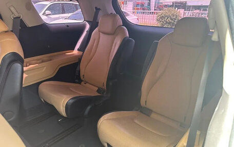 KIA Carnival, 2022 год, 4 068 131 рублей, 8 фотография
