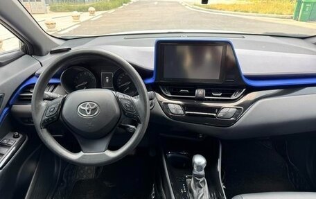 Toyota C-HR I рестайлинг, 2021 год, 1 920 000 рублей, 10 фотография