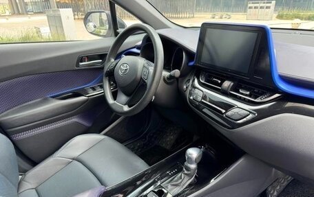 Toyota C-HR I рестайлинг, 2021 год, 1 920 000 рублей, 9 фотография