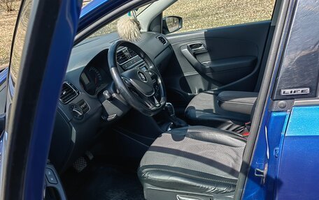 Volkswagen Polo VI (EU Market), 2017 год, 1 400 000 рублей, 3 фотография
