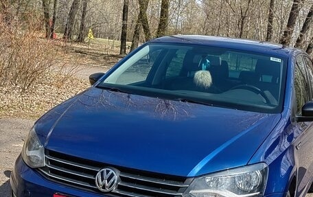 Volkswagen Polo VI (EU Market), 2017 год, 1 400 000 рублей, 2 фотография