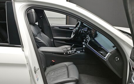 BMW 5 серия, 2022 год, 4 300 000 рублей, 10 фотография