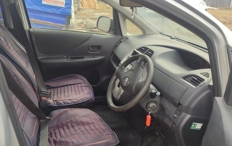 Toyota Ractis I, 2008 год, 610 000 рублей, 12 фотография
