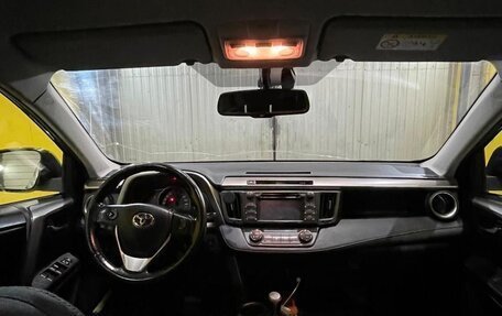 Toyota RAV4, 2015 год, 2 100 000 рублей, 7 фотография