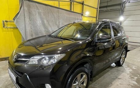 Toyota RAV4, 2015 год, 2 100 000 рублей, 3 фотография