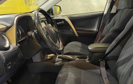 Toyota RAV4, 2015 год, 2 100 000 рублей, 14 фотография