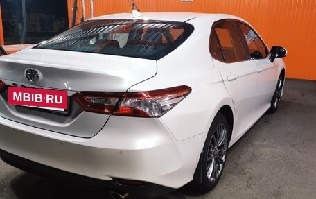 Toyota Camry, 2021 год, 3 500 000 рублей, 4 фотография