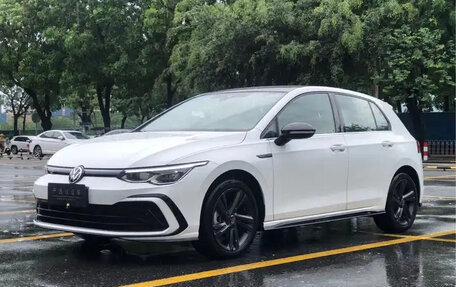 Volkswagen Golf VIII, 2022 год, 1 489 007 рублей, 1 фотография