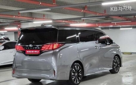 Toyota Alphard, 2024 год, 8 100 000 рублей, 4 фотография