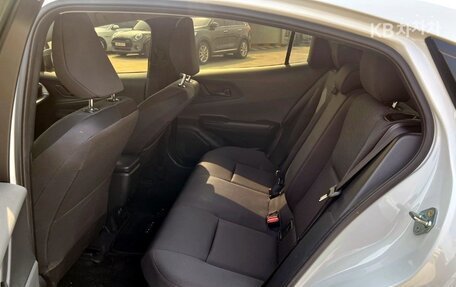 Toyota Prius IV XW50, 2024 год, 3 400 000 рублей, 8 фотография