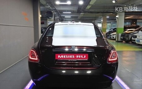 Rolls-Royce Ghost Series II рестайлинг, 2023 год, 55 000 000 рублей, 3 фотография