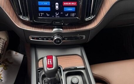 Volvo XC60 II, 2021 год, 2 750 900 рублей, 10 фотография