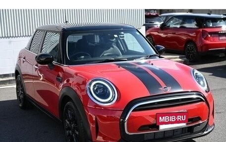 MINI Hatch, 2022 год, 1 580 000 рублей, 2 фотография