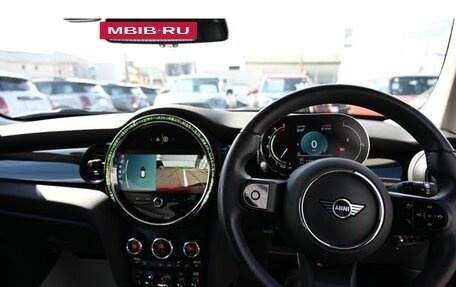 MINI Hatch, 2022 год, 1 580 000 рублей, 10 фотография