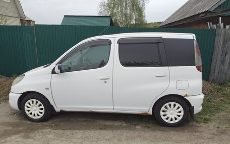 Toyota FunCargo, 2002 год, 400 000 рублей, 7 фотография
