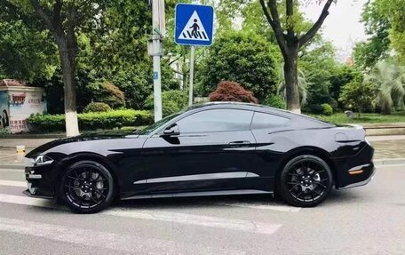 Ford Mustang VI рестайлинг, 2020 год, 3 200 000 рублей, 2 фотография
