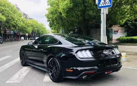 Ford Mustang VI рестайлинг, 2020 год, 3 200 000 рублей, 3 фотография