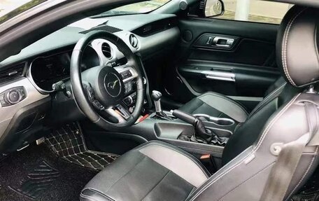 Ford Mustang VI рестайлинг, 2020 год, 3 200 000 рублей, 9 фотография