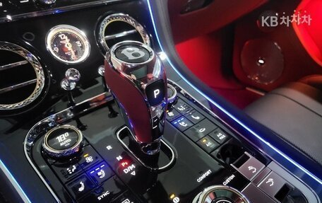 Bentley Continental GT III, 2021 год, 16 000 000 рублей, 5 фотография
