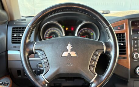 Mitsubishi Pajero IV, 2008 год, 1 549 000 рублей, 24 фотография