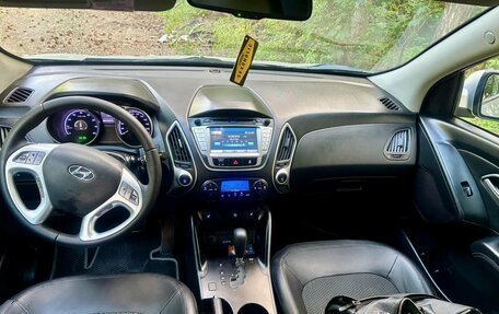 Hyundai ix35 I рестайлинг, 2012 год, 1 050 000 рублей, 16 фотография