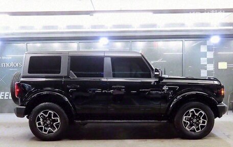 Ford Bronco, 2022 год, 4 000 000 рублей, 3 фотография