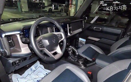 Ford Bronco, 2022 год, 4 000 000 рублей, 6 фотография