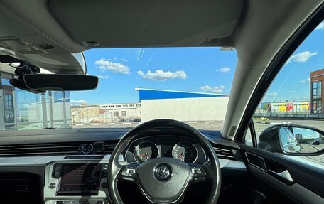 Volkswagen Passat B8 рестайлинг, 2015 год, 1 899 999 рублей, 13 фотография