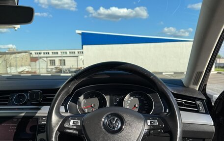 Volkswagen Passat B8 рестайлинг, 2015 год, 1 899 999 рублей, 12 фотография