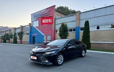 Toyota Camry, 2018 год, 2 660 000 рублей, 4 фотография