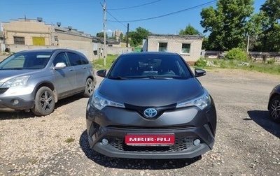 Toyota C-HR I рестайлинг, 2018 год, 2 500 000 рублей, 1 фотография
