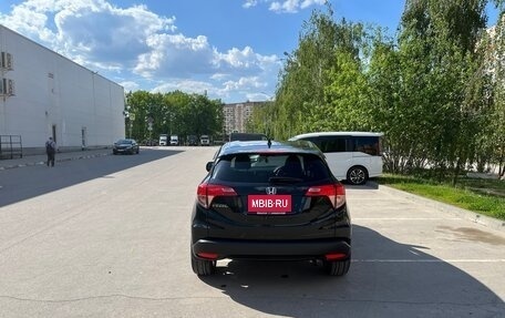 Honda Vezel, 2017 год, 2 200 000 рублей, 20 фотография
