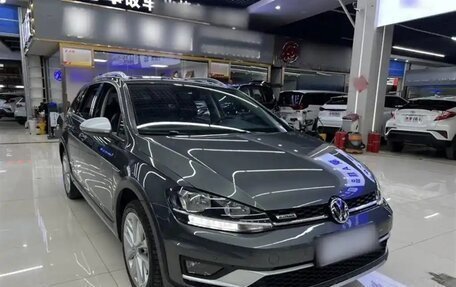 Volkswagen Golf VII, 2020 год, 1 650 100 рублей, 2 фотография
