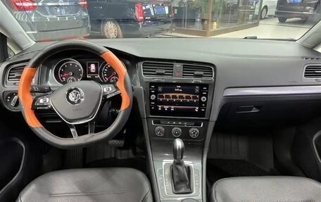 Volkswagen Golf VII, 2020 год, 1 650 100 рублей, 8 фотография
