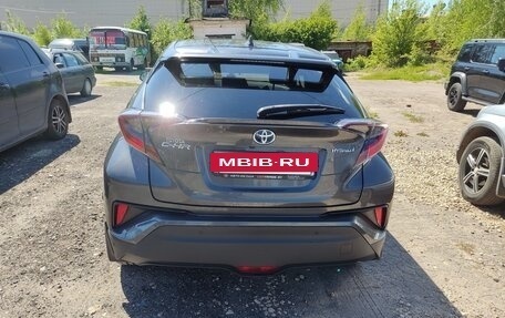 Toyota C-HR I рестайлинг, 2018 год, 2 500 000 рублей, 6 фотография