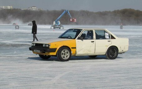Toyota Carina, 1981 год, 400 000 рублей, 7 фотография