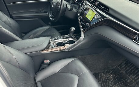 Toyota Camry, 2020 год, 2 785 000 рублей, 14 фотография