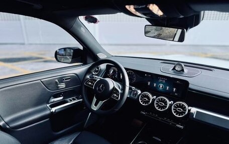 Mercedes-Benz GLB, 2021 год, 2 600 000 рублей, 11 фотография