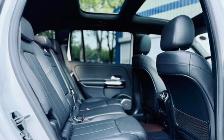 Mercedes-Benz GLB, 2021 год, 2 600 000 рублей, 14 фотография