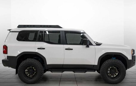 Toyota Land Cruiser Prado, 2025 год, 10 900 000 рублей, 16 фотография